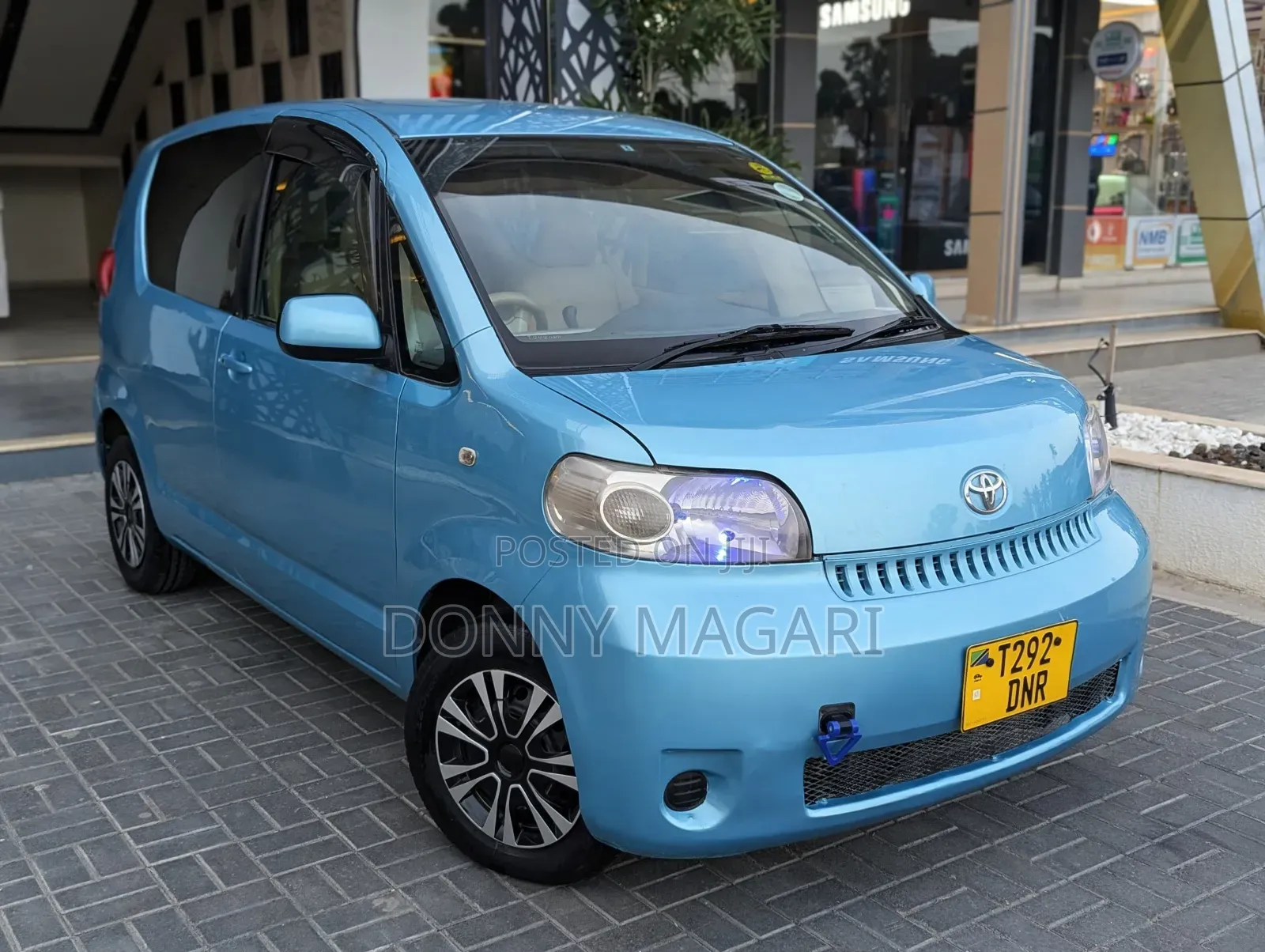 Toyota Porte 2005 Blue