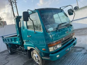 Mitsubishi Fuso 2000 Green