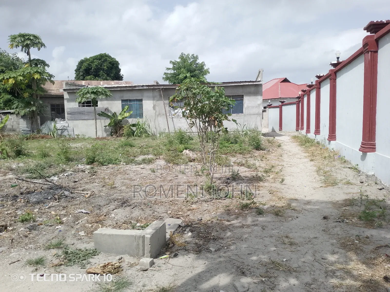 Kiwanja Sqmita 600 Kinauzwa Milioni 15 Gongolamboto Majohe Rada.
