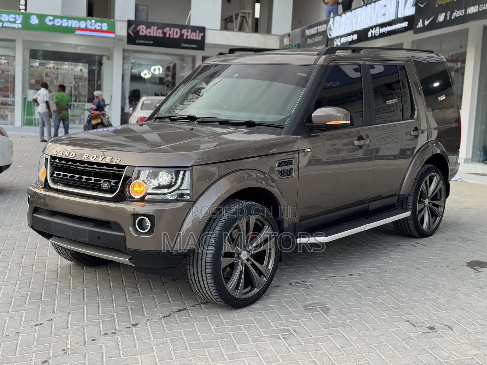 Land Rover Discovery 2016 Brown