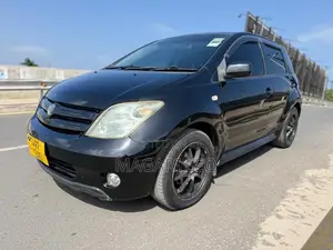 Toyota IST 2004 Black