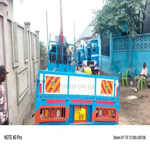 Fuso With Crane