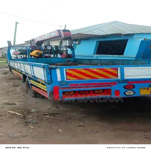 Fuso With Crane