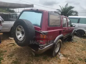 Toyota Hilux Surf 2001 Maroon