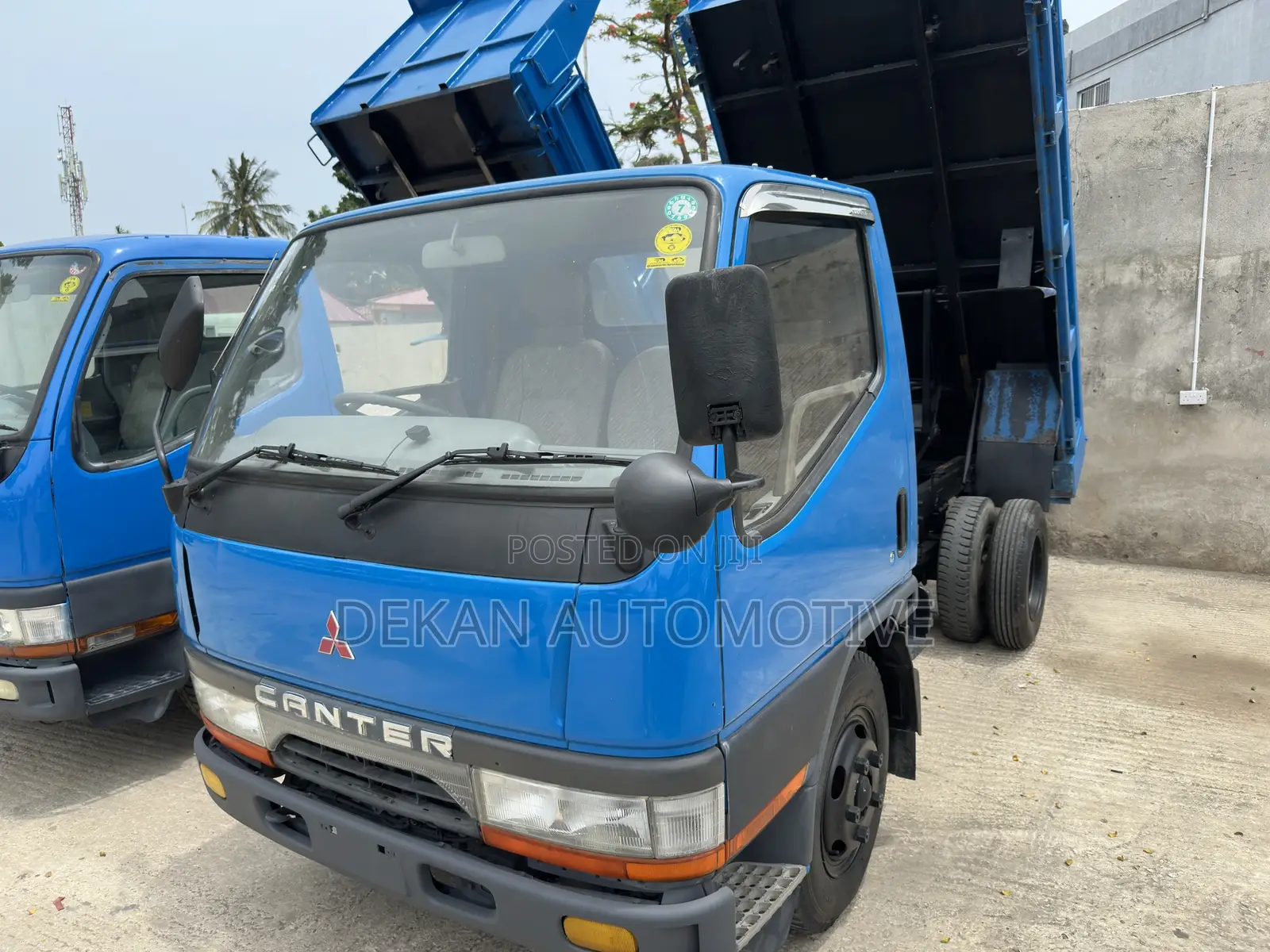 Mitsubishi Canter Dump