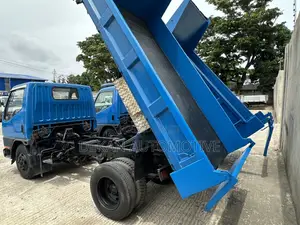 Mitsubishi Canter Dump