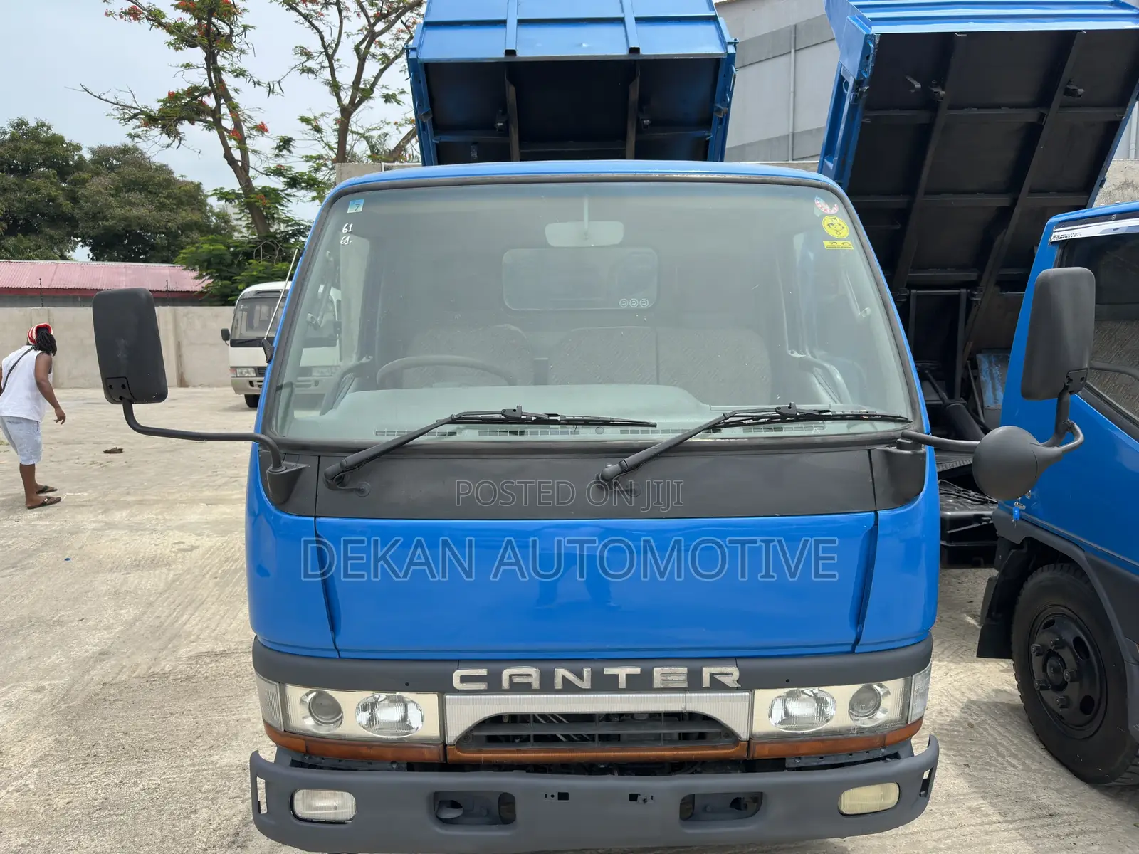 Mitsubishi Canter Dump