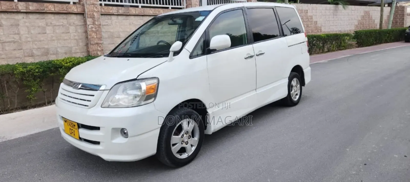 Toyota Noah 2008 White