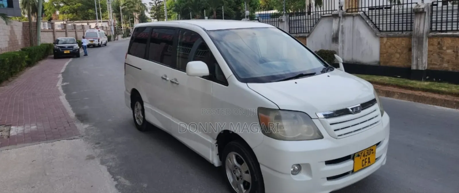 Toyota Noah 2008 White