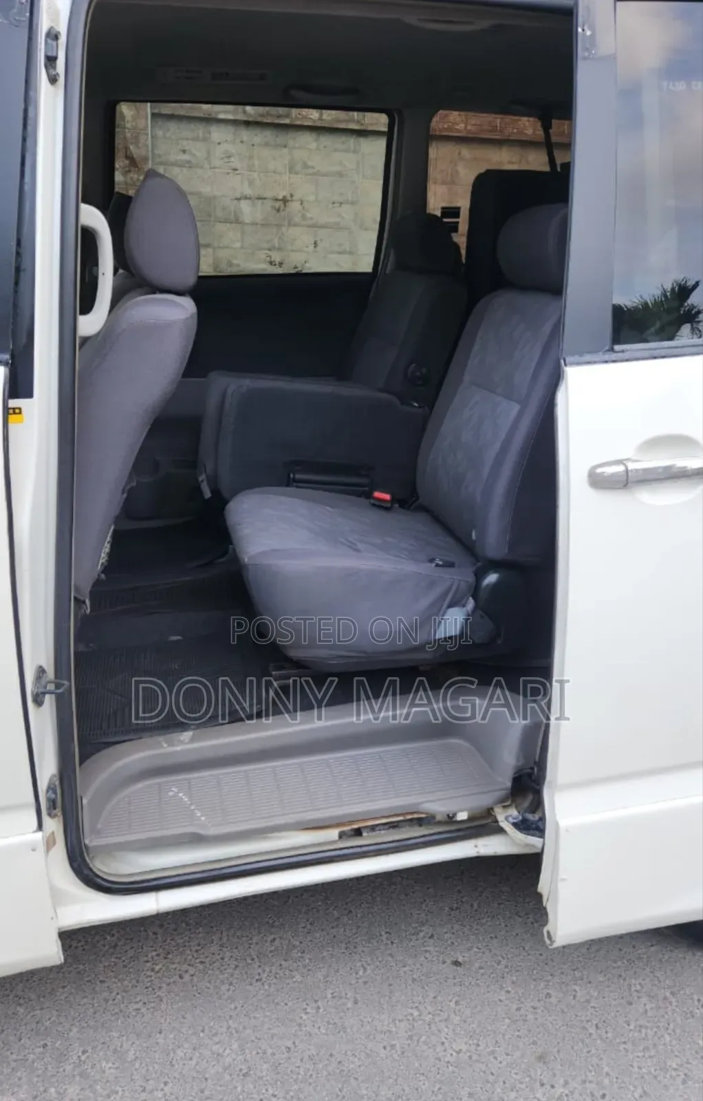 Toyota Noah 2008 White