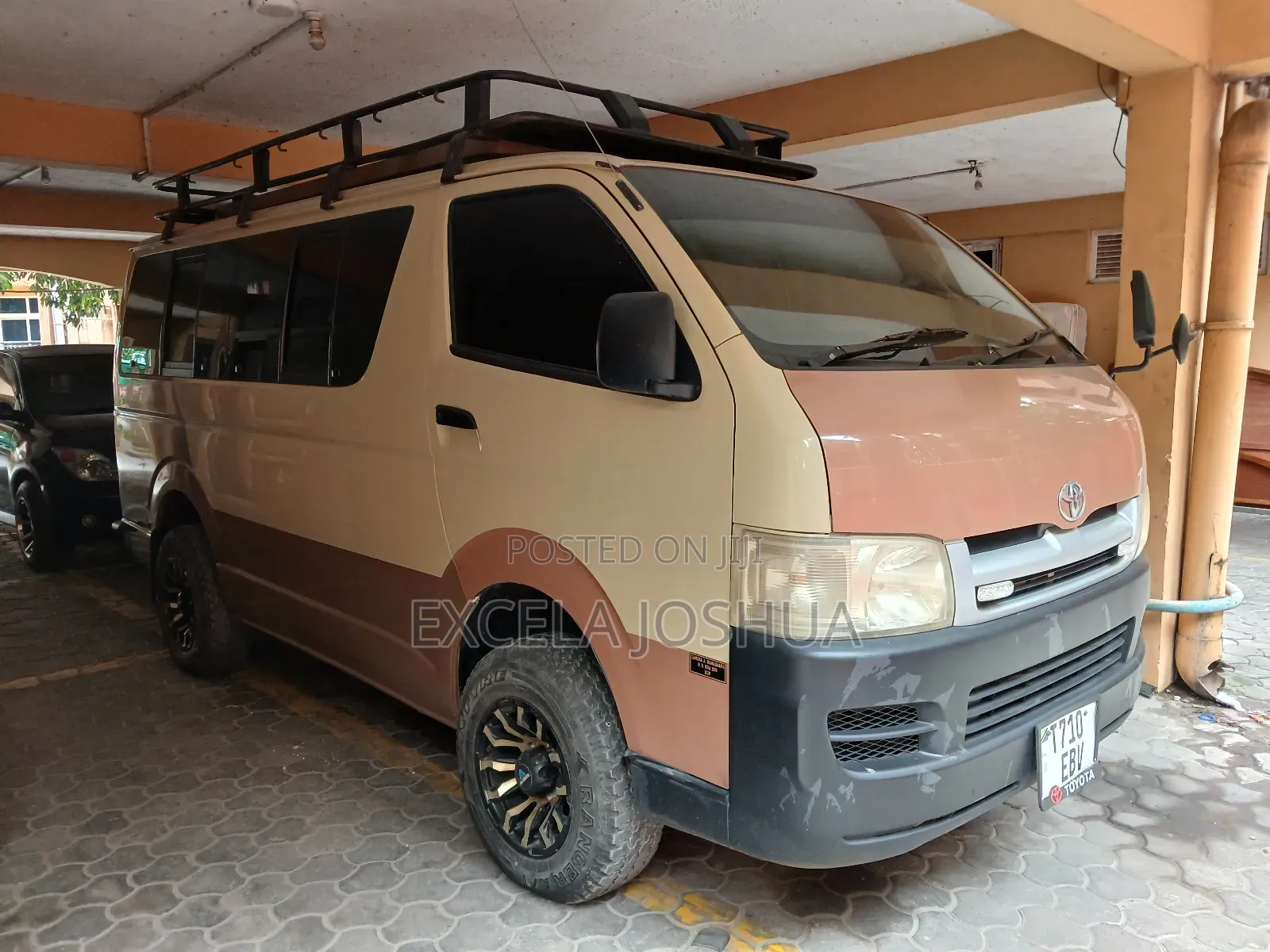 Toyota Regius 2006 Beige