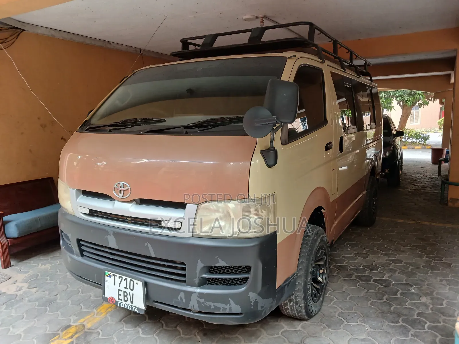 Toyota Regius 2006 Beige