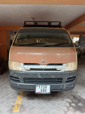 Toyota Regius 2006 Beige