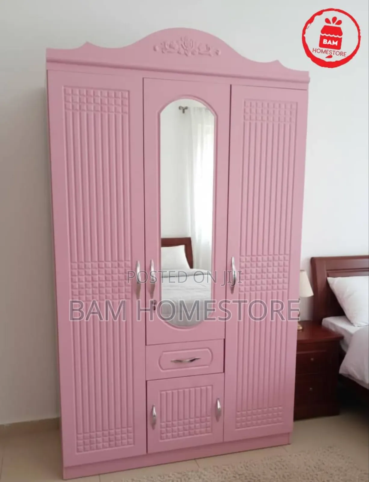 Modern Imported 3-Door Wooden Wardrobe With Mirror - Kabati La Nguo