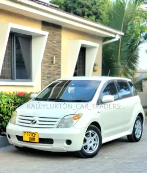 Toyota IST 2004 White