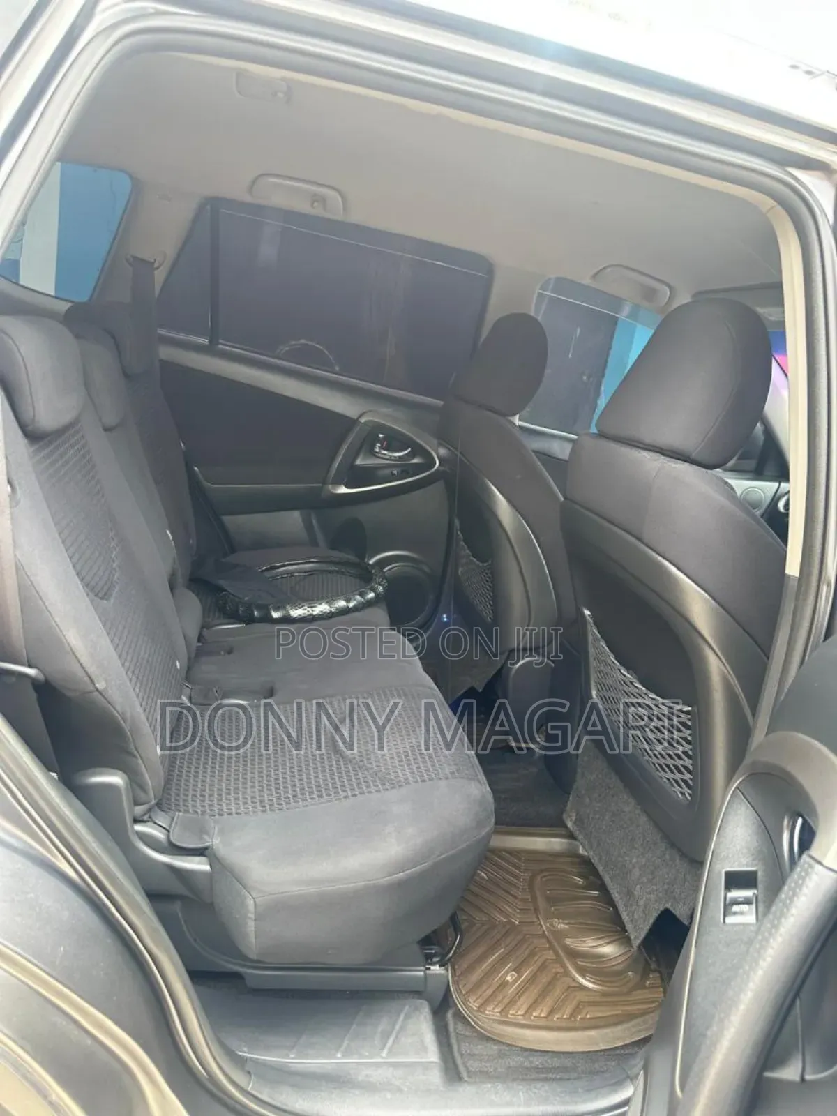 Toyota Vanguard 2010 Gray