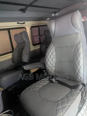 Toyota HiAce 2008 Brown