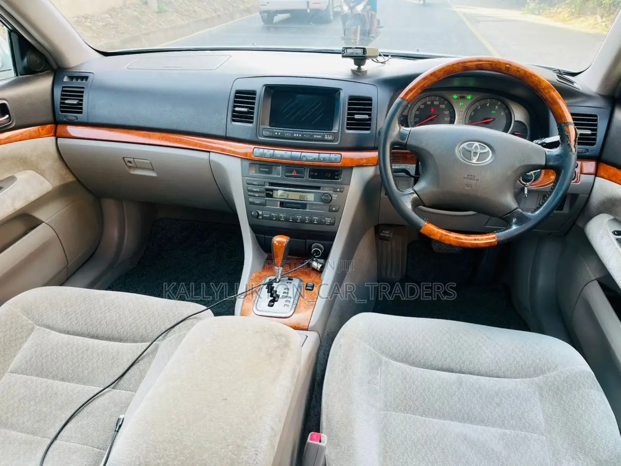 Toyota Mark II 2004 Silver