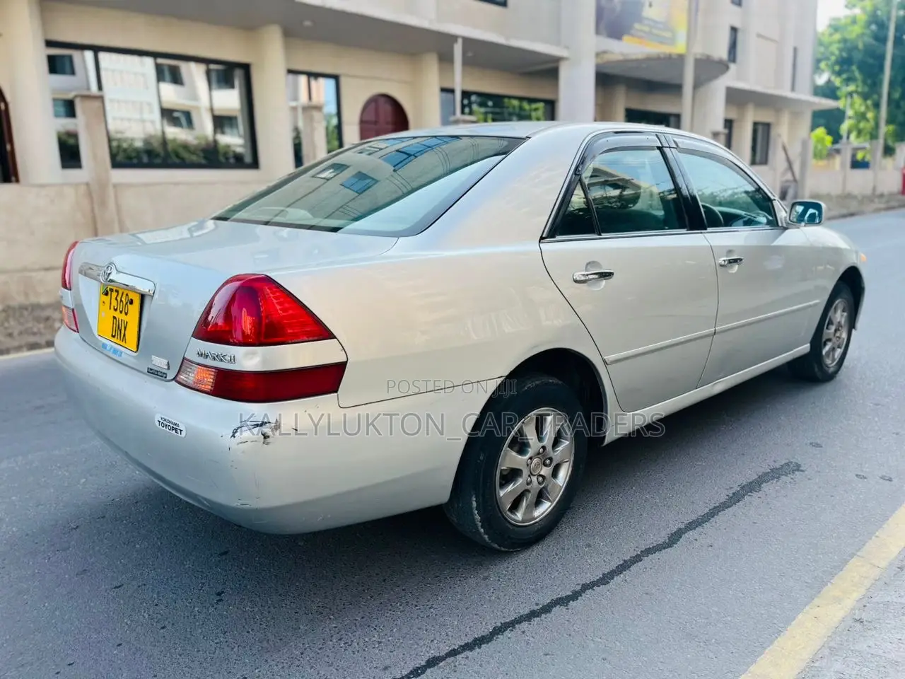 Toyota Mark II 2004 Silver