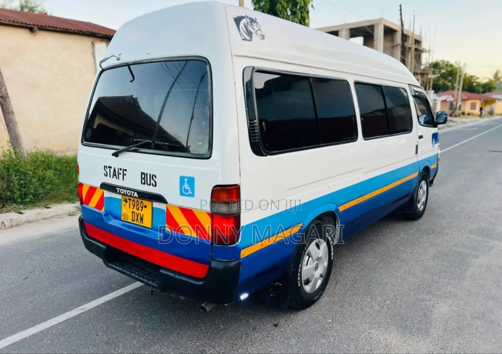 Toyota HiAce 2005 White