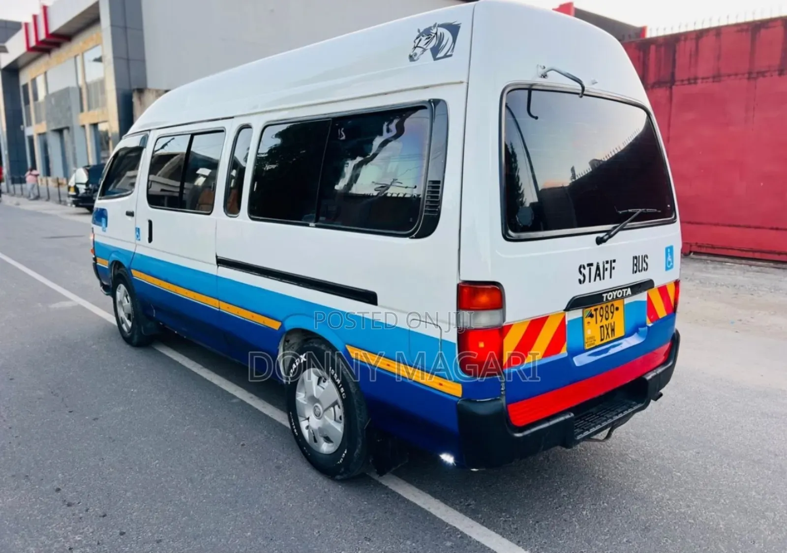Toyota HiAce 2005 White