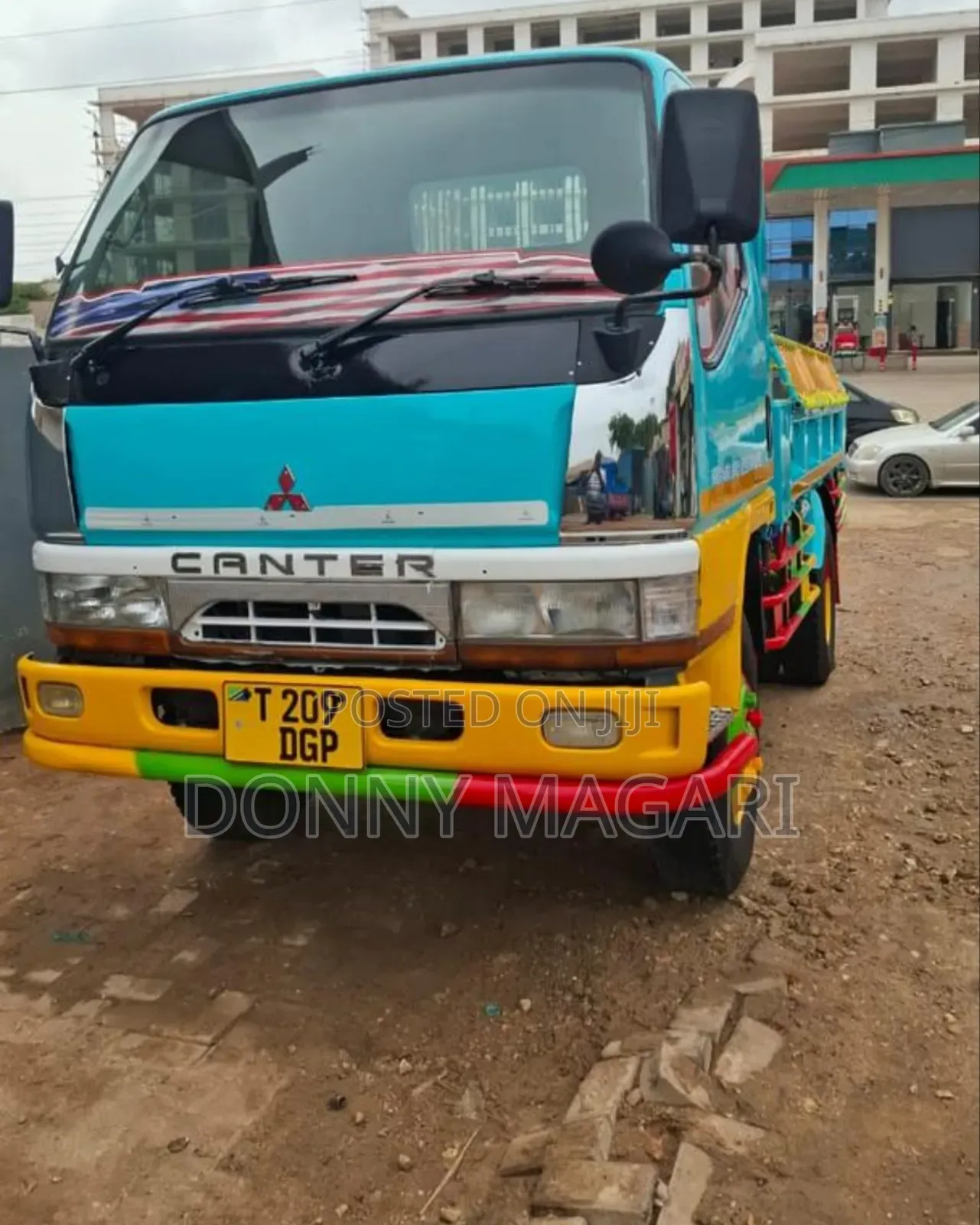 Mitsubishi Canter 2010 Blue