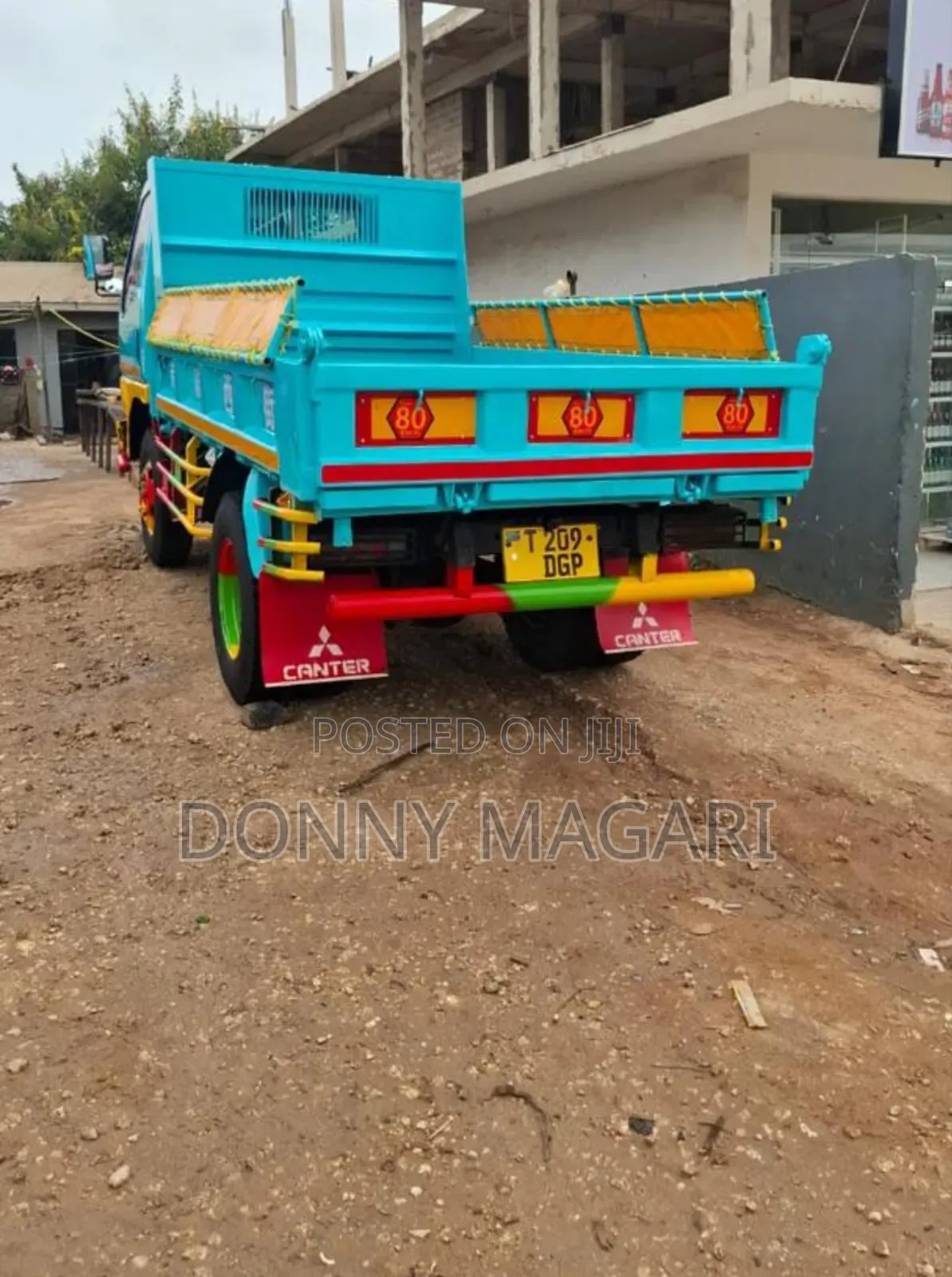 Mitsubishi Canter 2010 Blue
