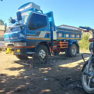 Mitsubishi Canter 2002 Blue