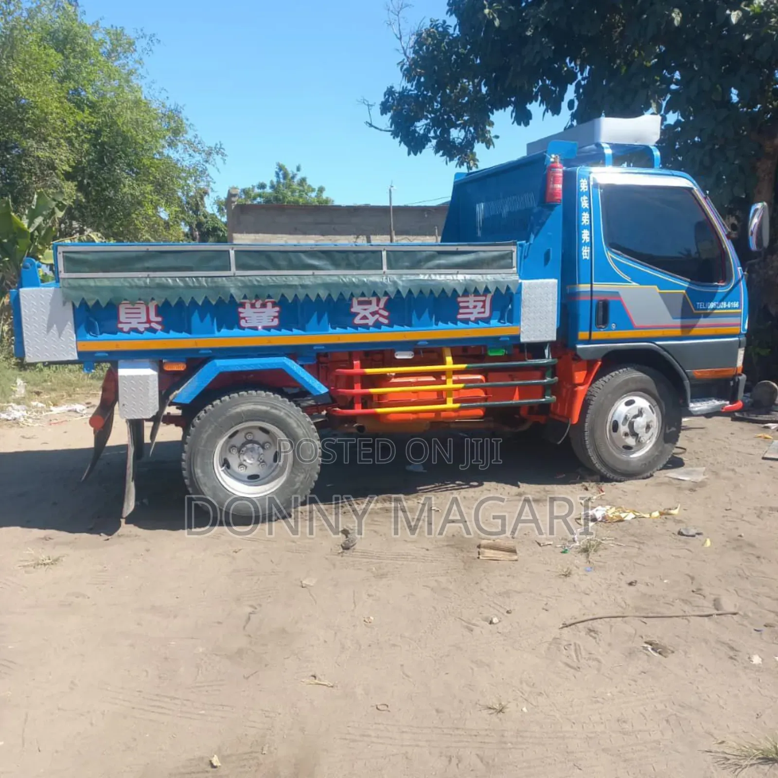 Mitsubishi Canter 2002 Blue