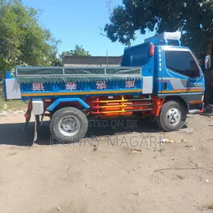 Mitsubishi Canter 2002 Blue