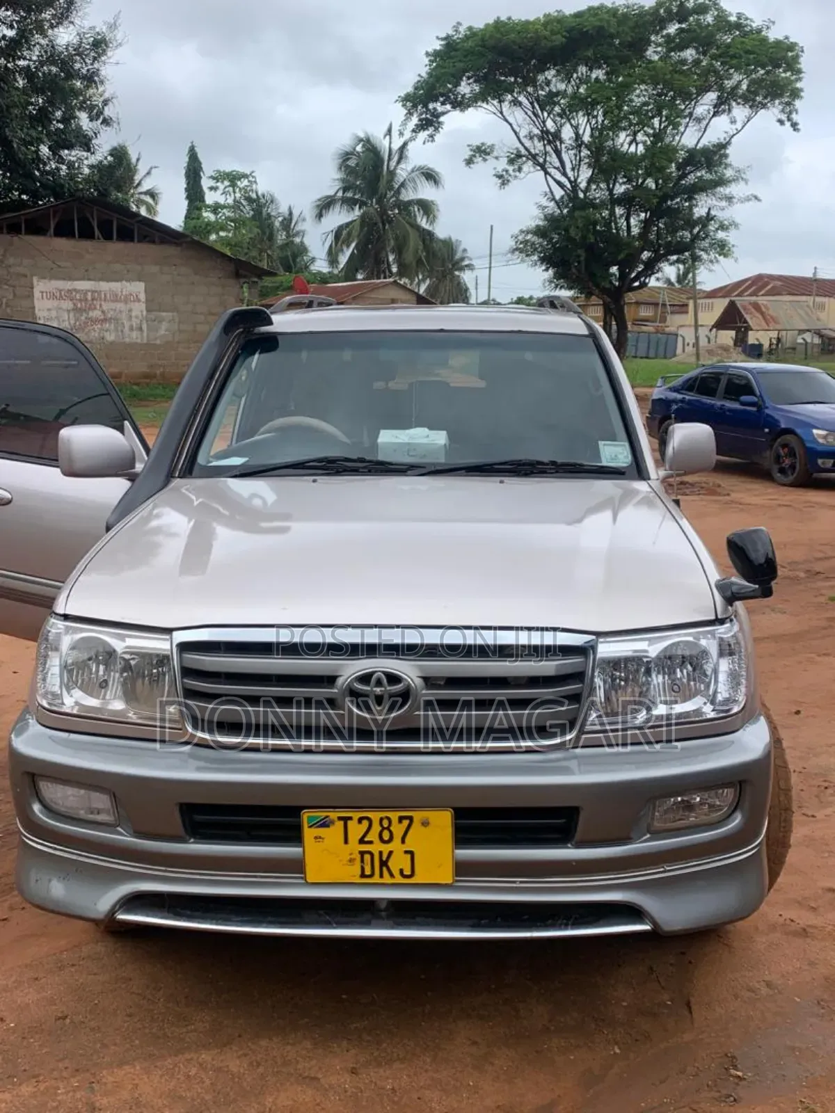 Toyota Land Cruiser 2010 Silver