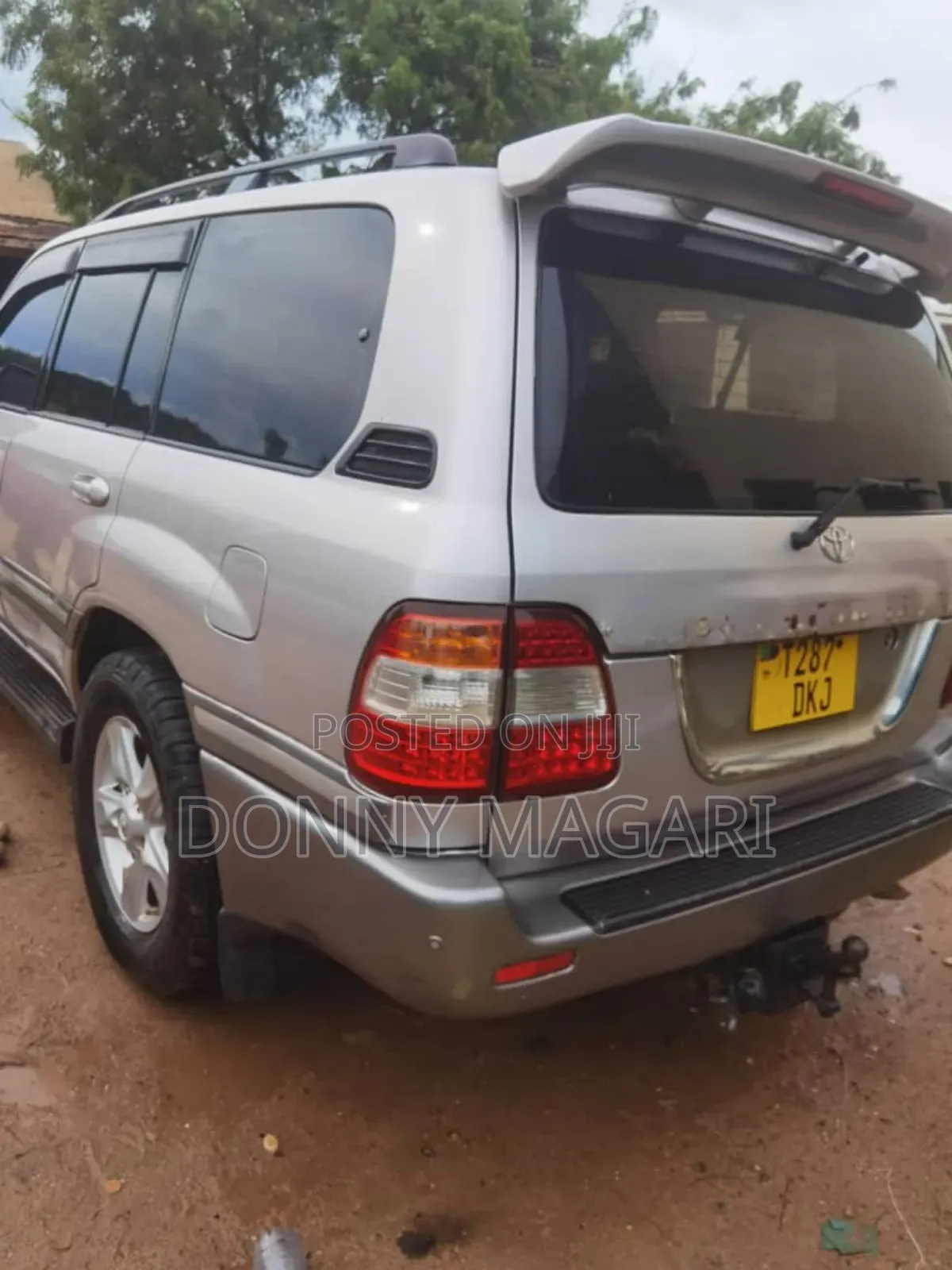 Toyota Land Cruiser 2010 Silver