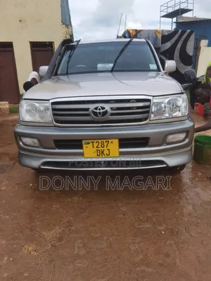 Toyota Land Cruiser 2010 Silver