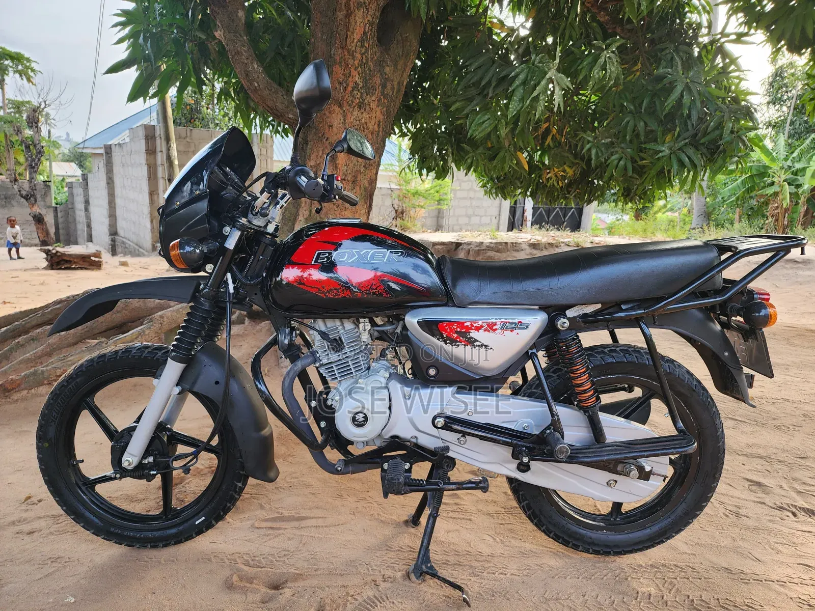 Bajaj Boxer X125 2026 Black