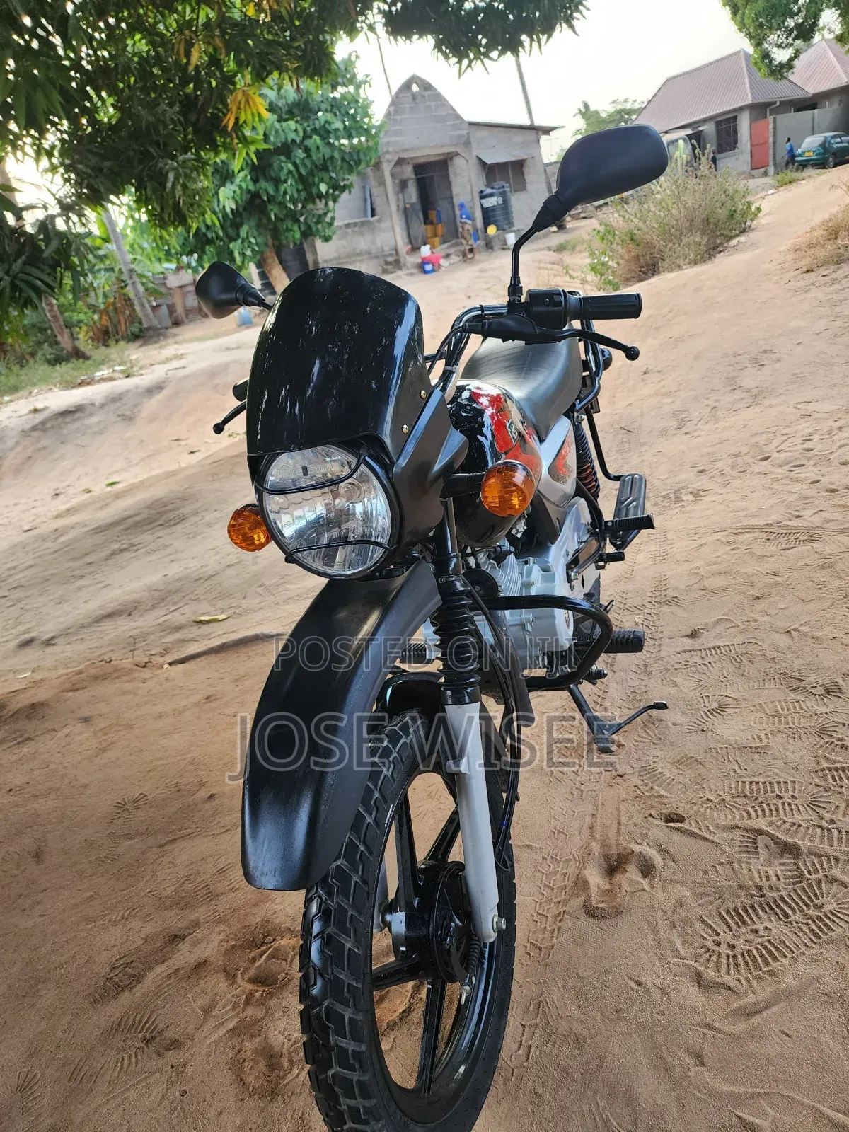 Bajaj Boxer X125 2026 Black