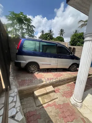Toyota HiAce 2008 Blue