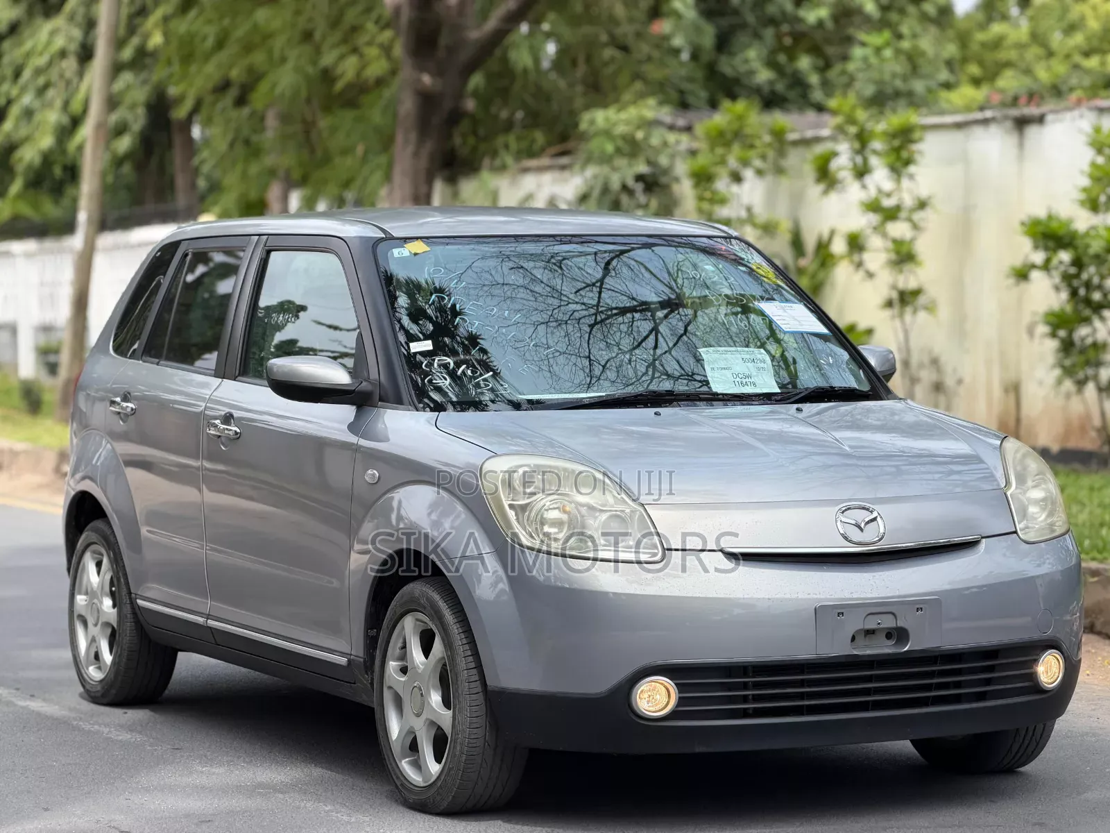 Mazda Verisa 2005 Silver