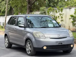 Mazda Verisa 2005 Silver