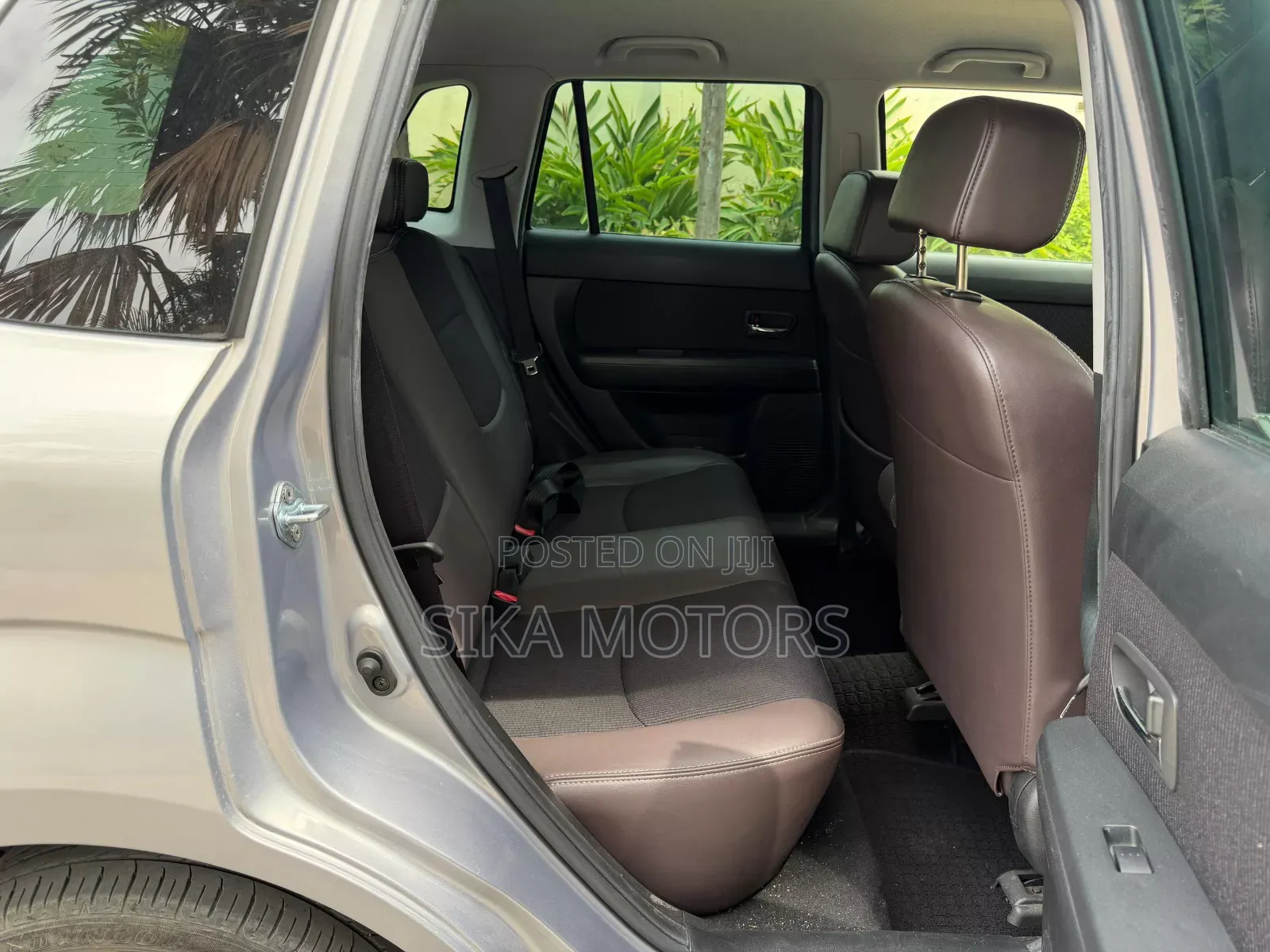 Mazda Verisa 2005 Silver