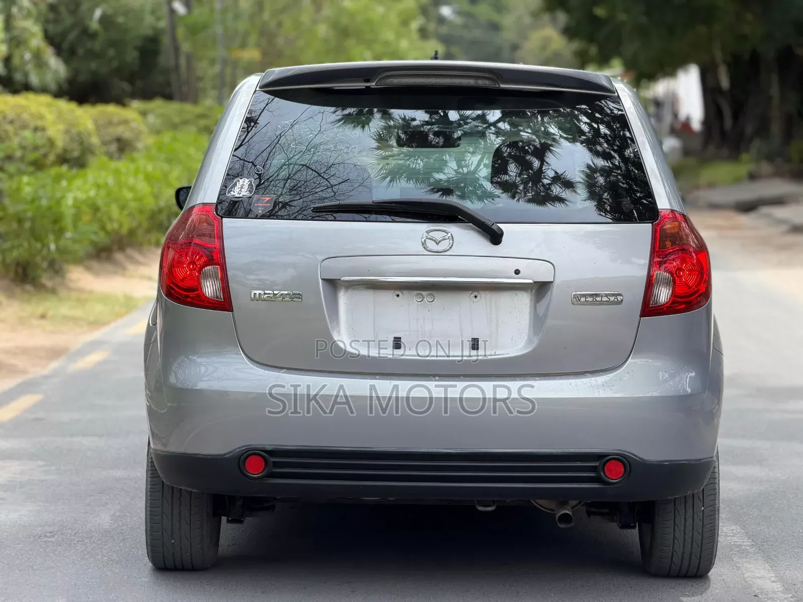 Mazda Verisa 2005 Silver