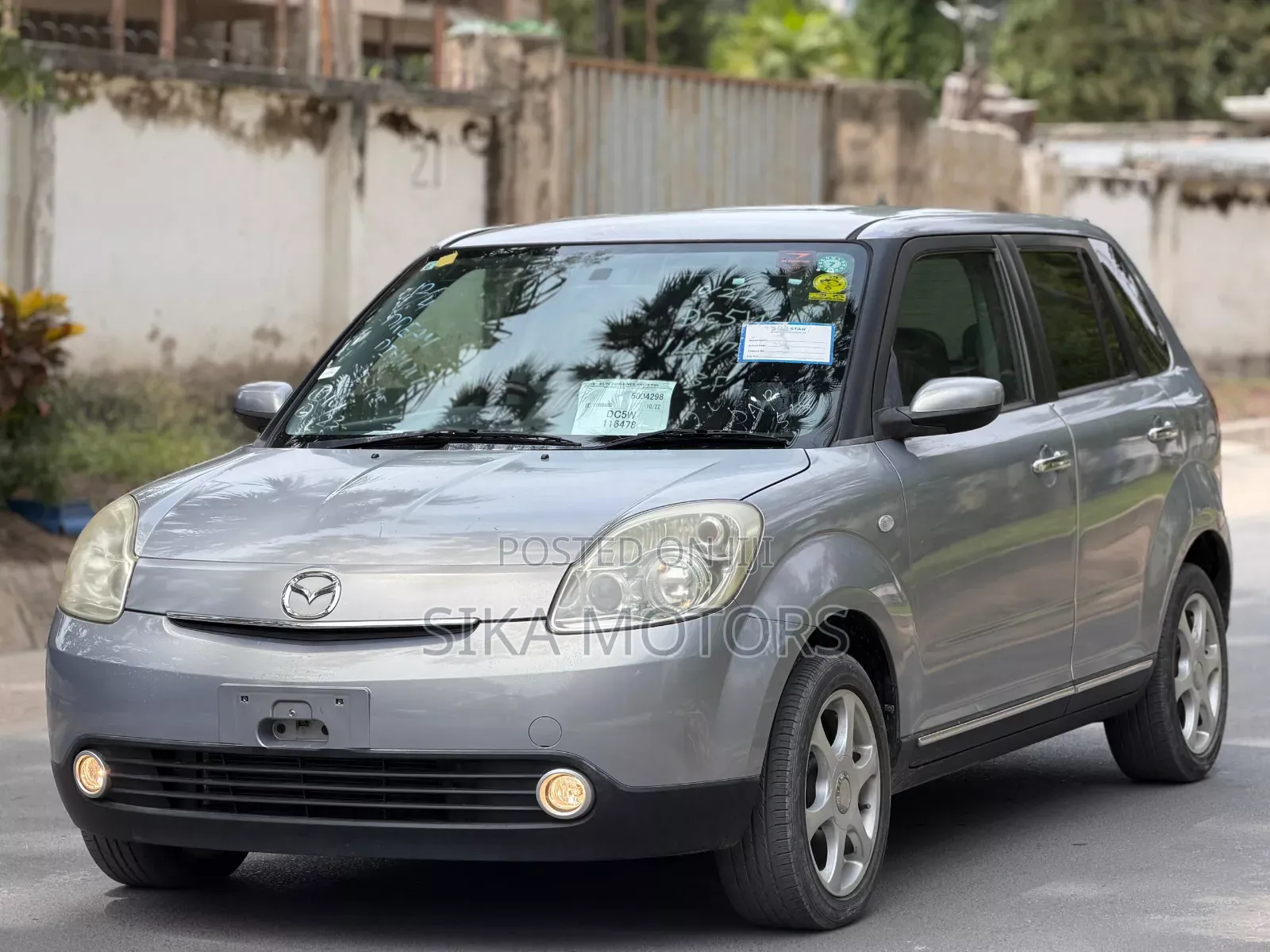 Mazda Verisa 2005 Silver