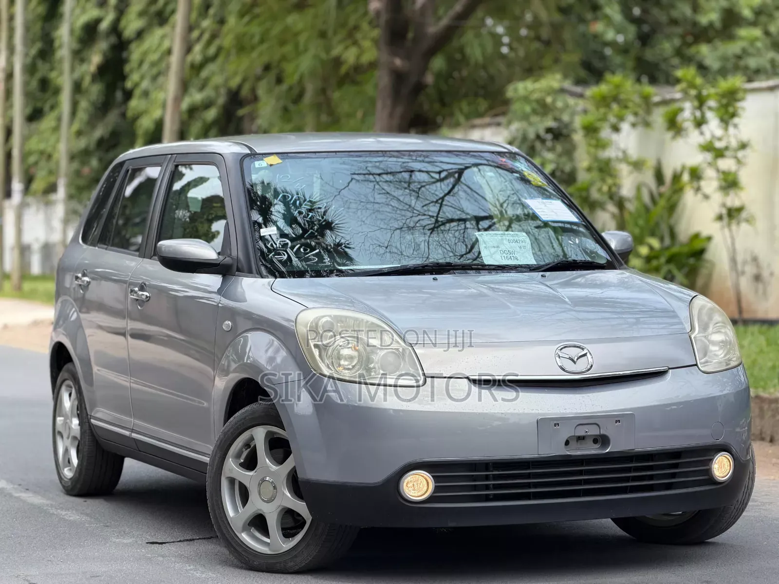 Mazda Verisa 2005 Silver