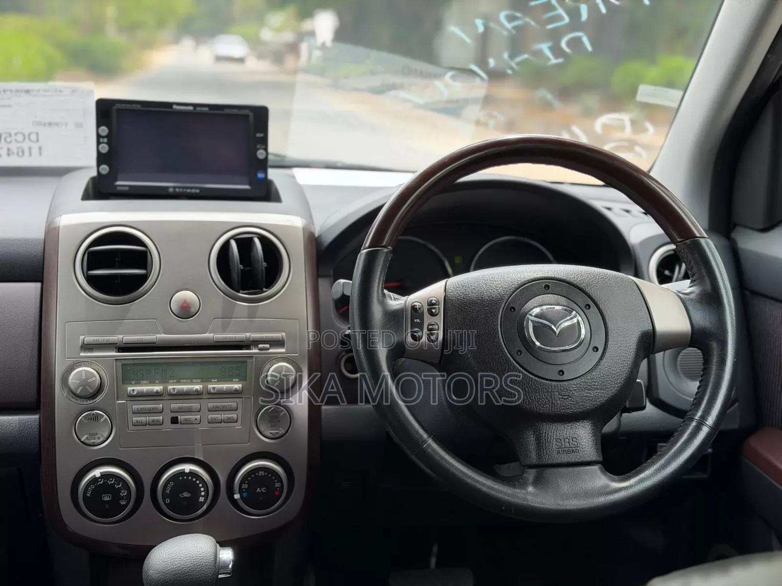 Mazda Verisa 2005 Silver