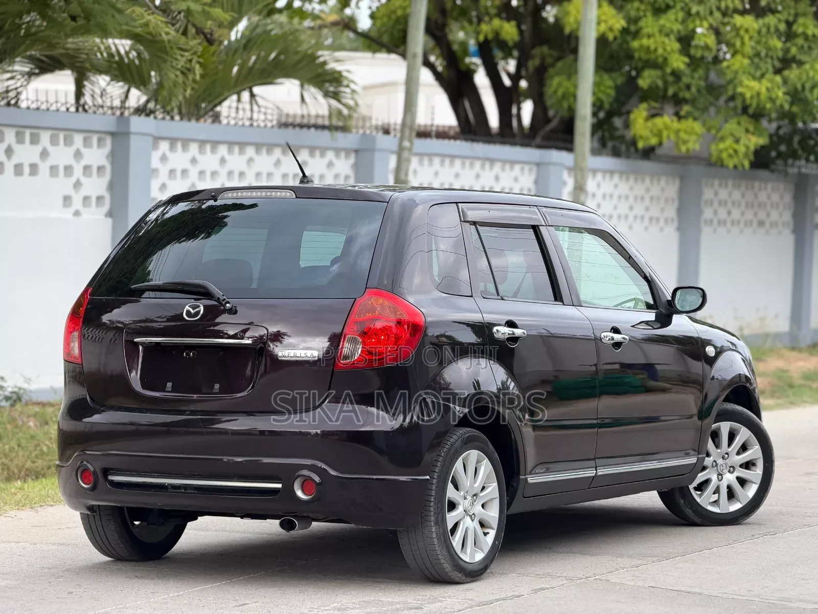 Mazda Verisa 2010 Black