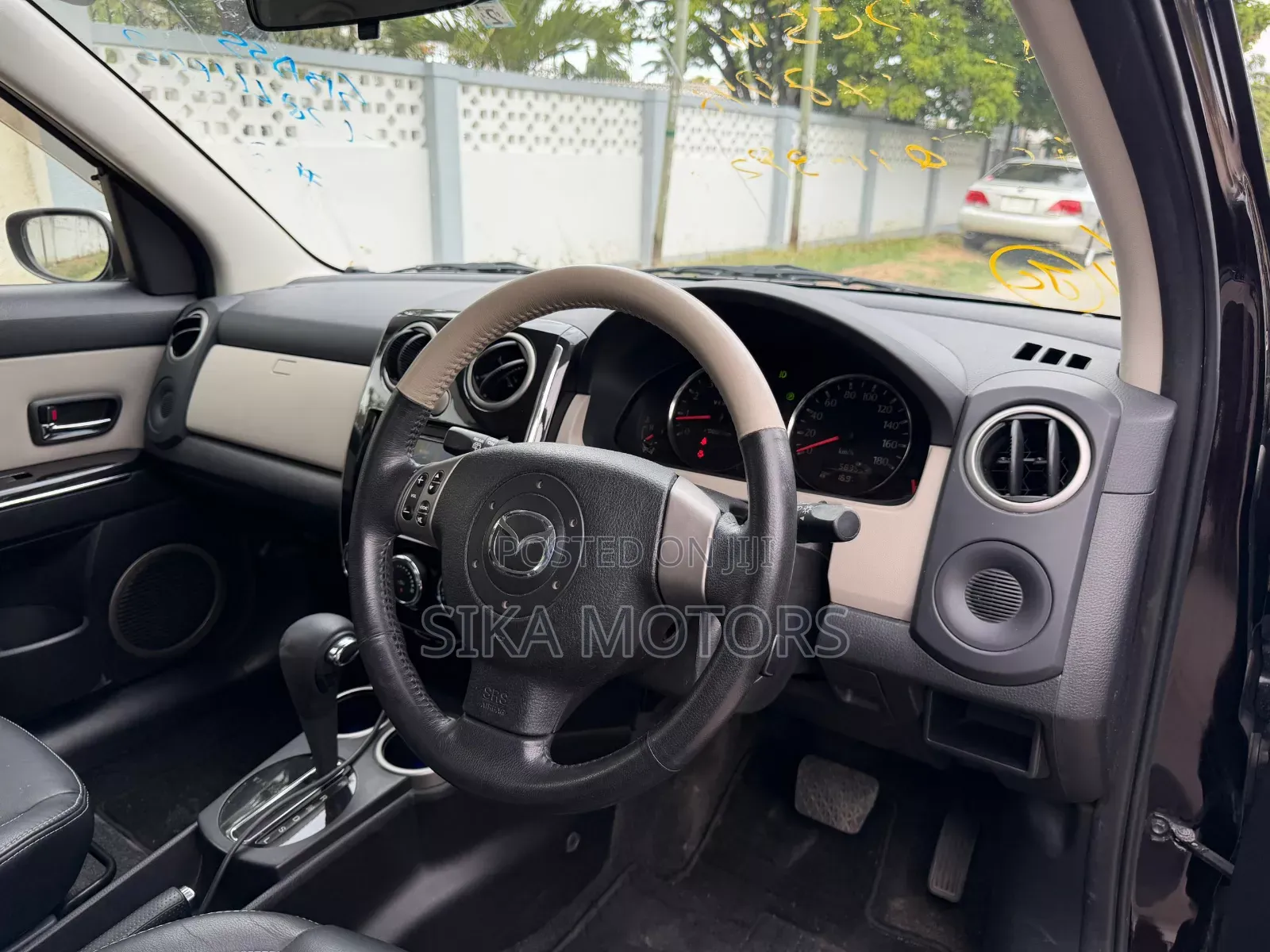 Mazda Verisa 2010 Black