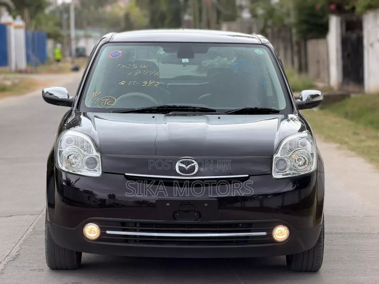 Mazda Verisa 2010 Black
