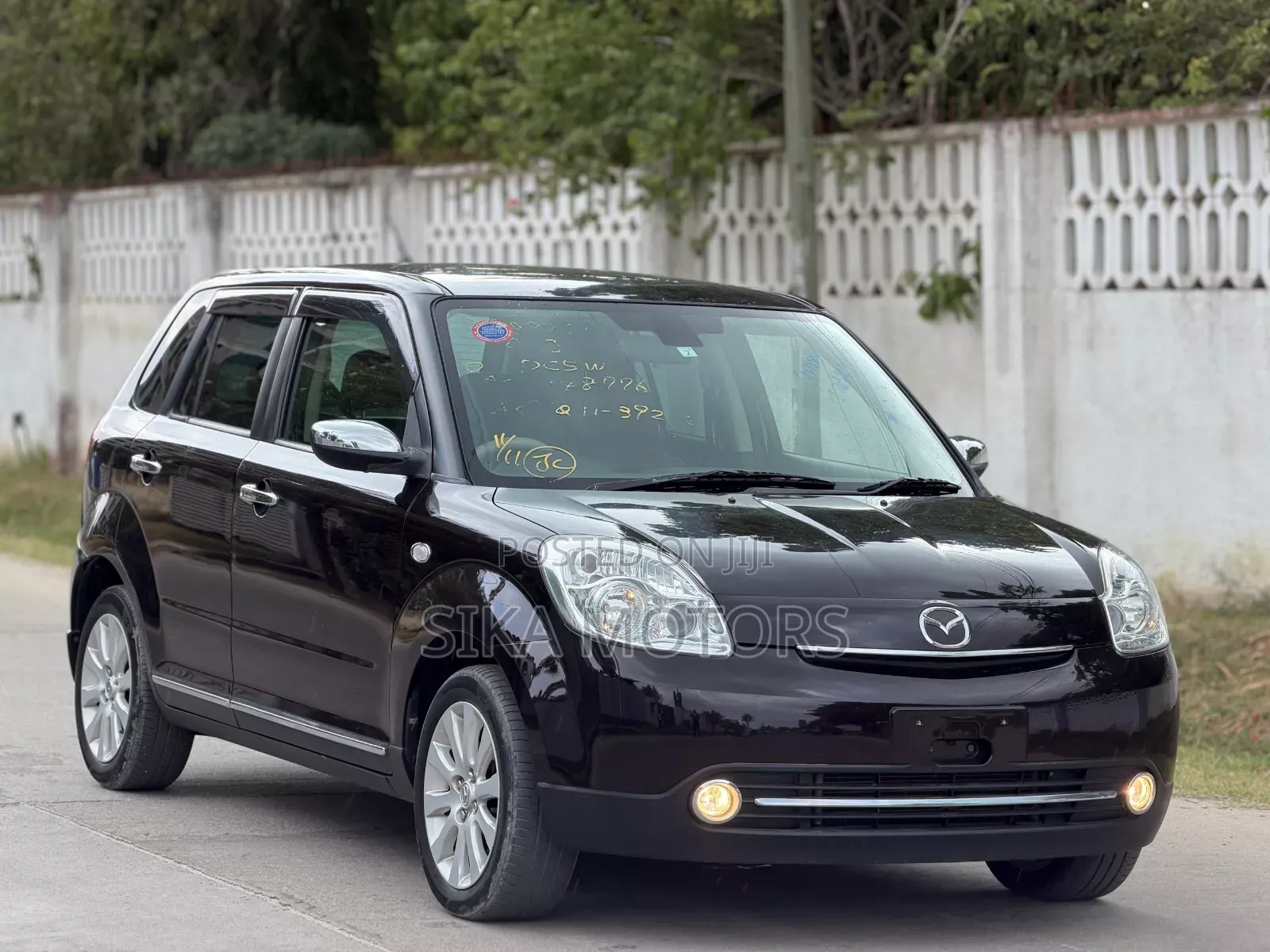 Mazda Verisa 2010 Black