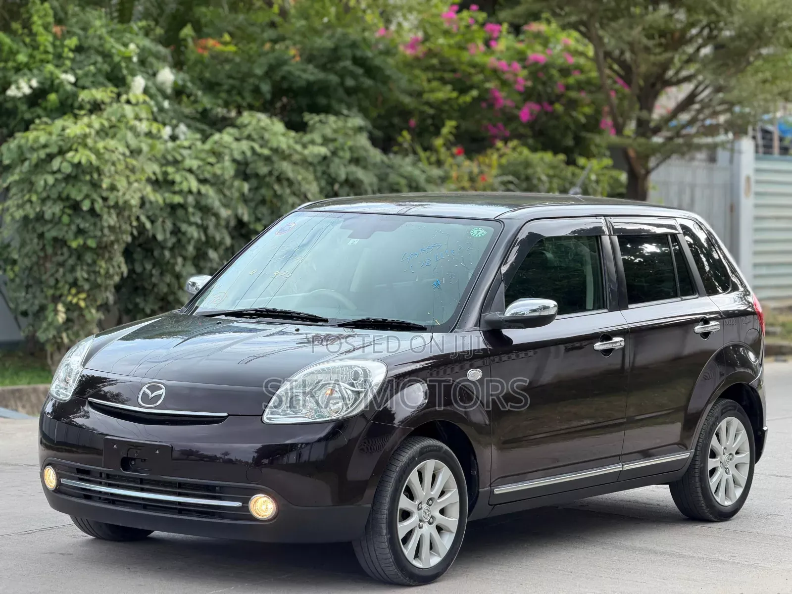 Mazda Verisa 2010 Black