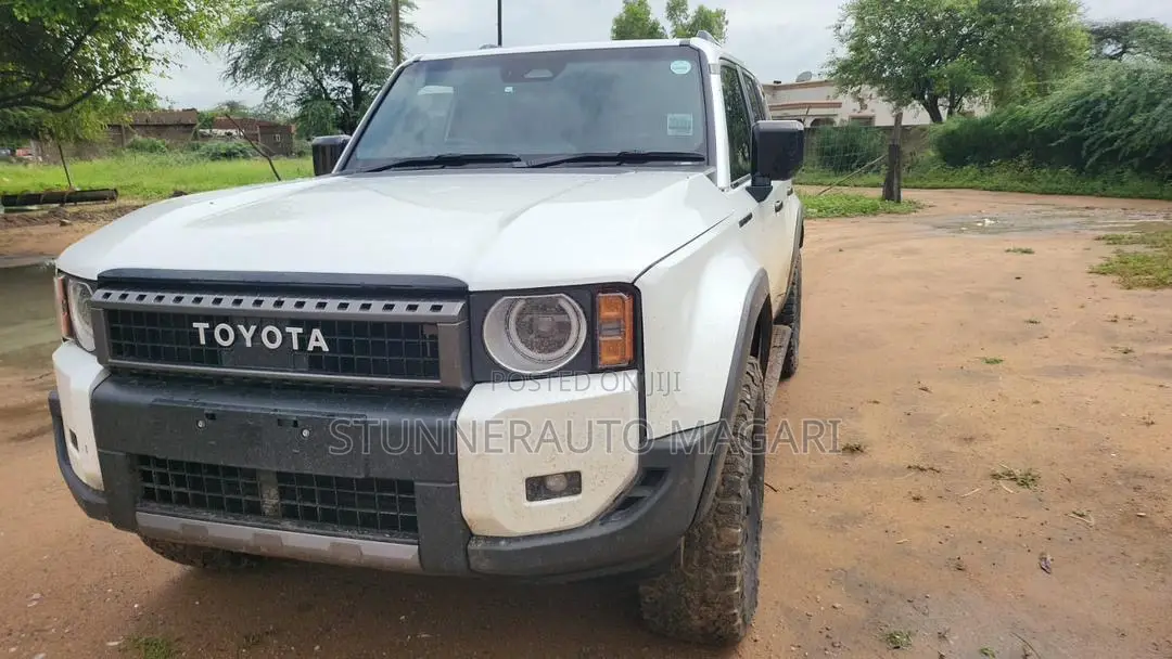 Toyota Land Cruiser Prado 2024 White