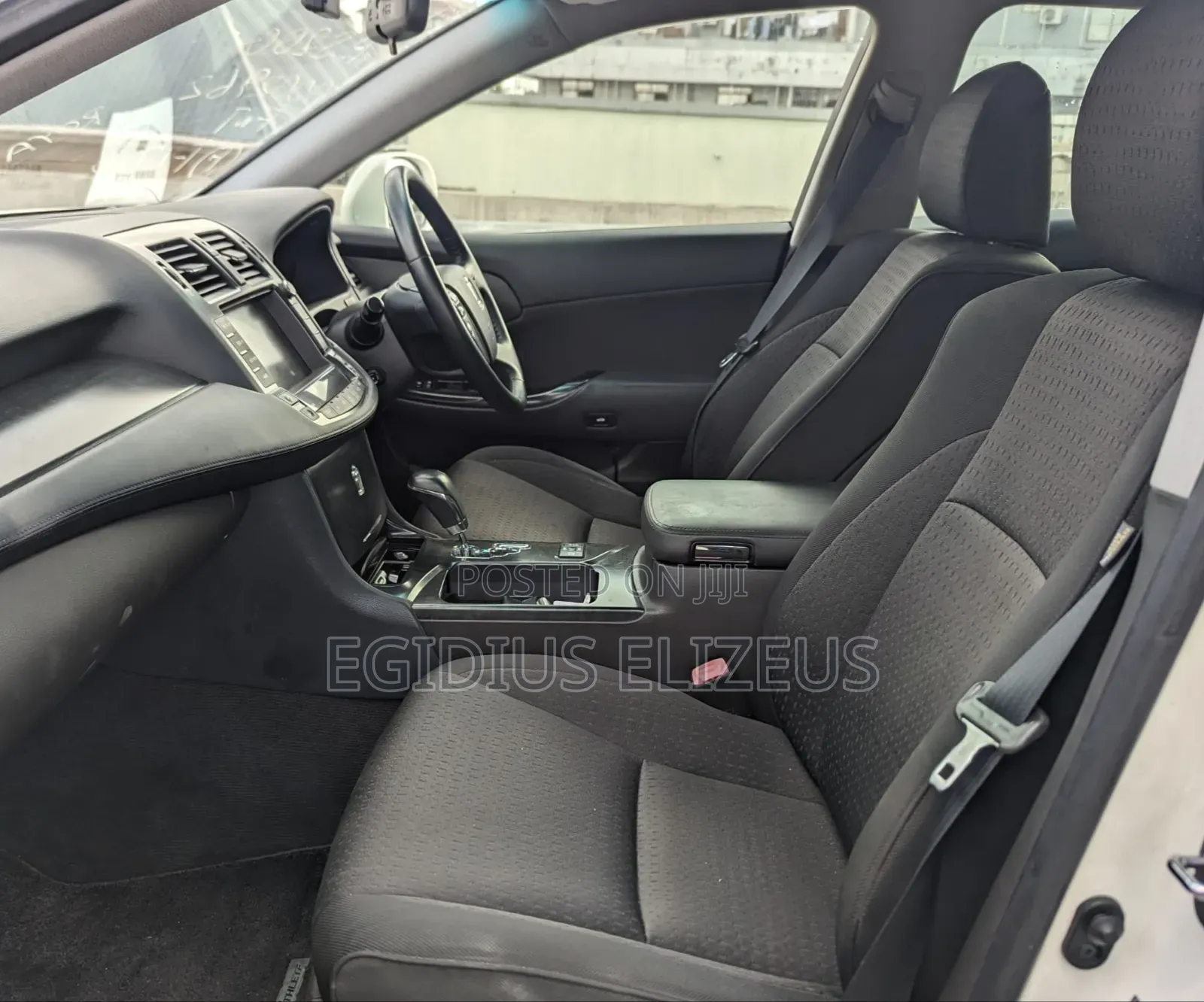 Toyota Crown 2008 White